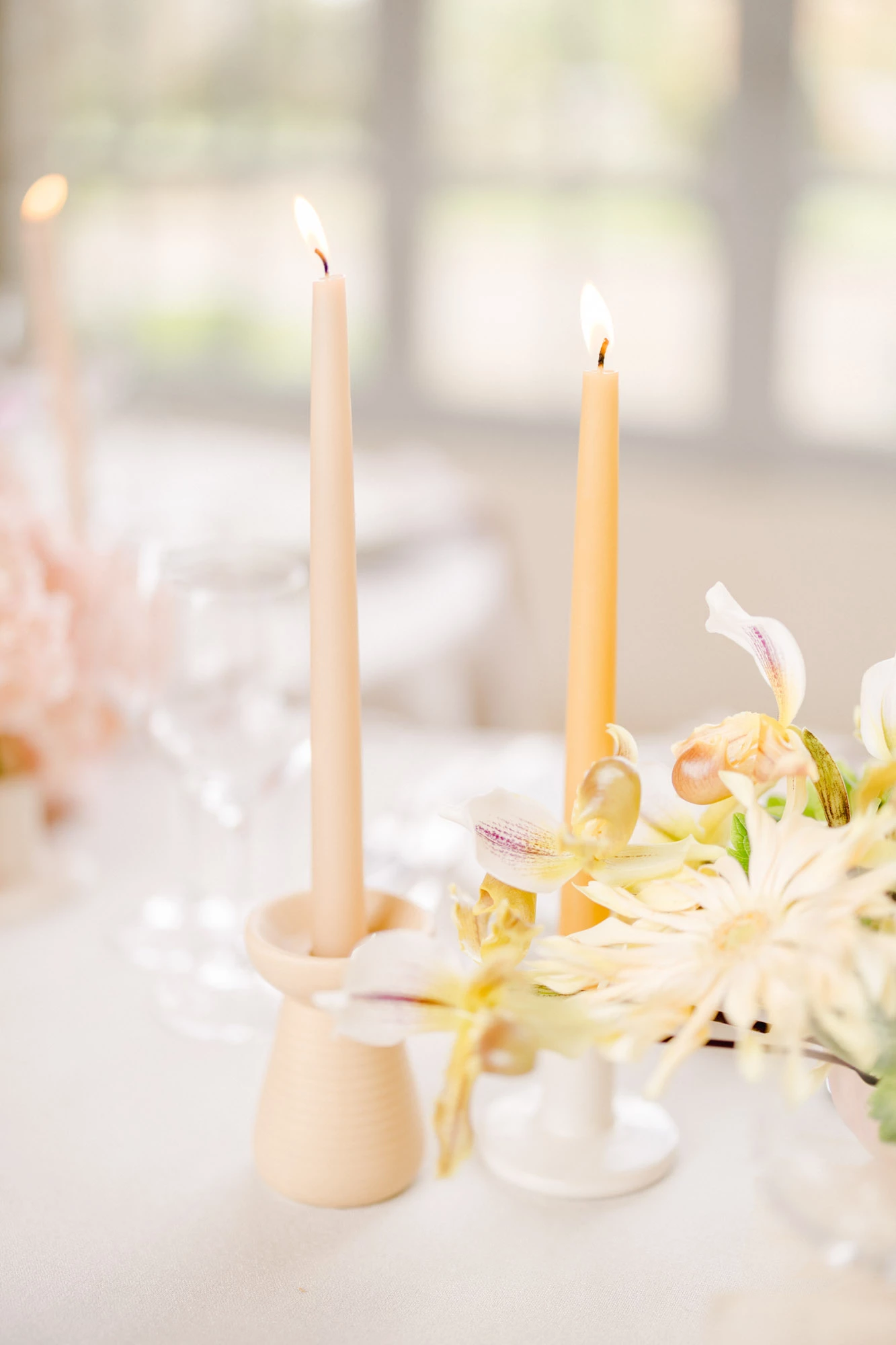 bougie flamme bougeoir rose orange